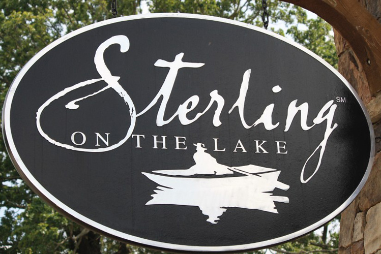 1_sterling_on_the_lake_flowery_branch_georgia_front_entrance_monument