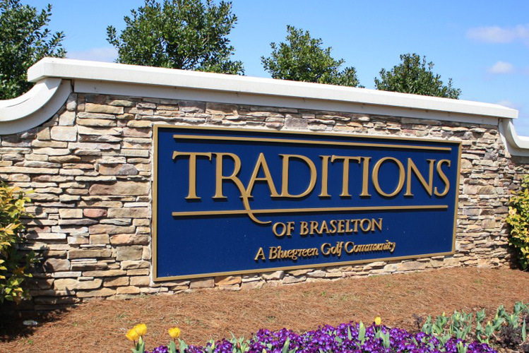 1_traditions_of_braselton_jefferson_georgia_front_entrance_monument
