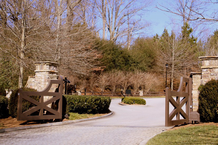 2_marina_bay_on_lake_lanier_gainesville_georgia_front_entrance_security_gate